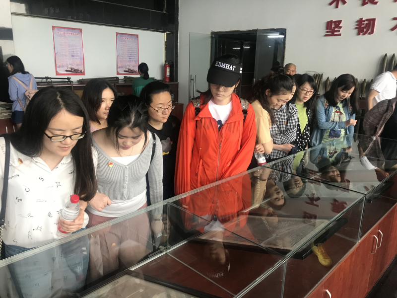 01参观学习.jpg